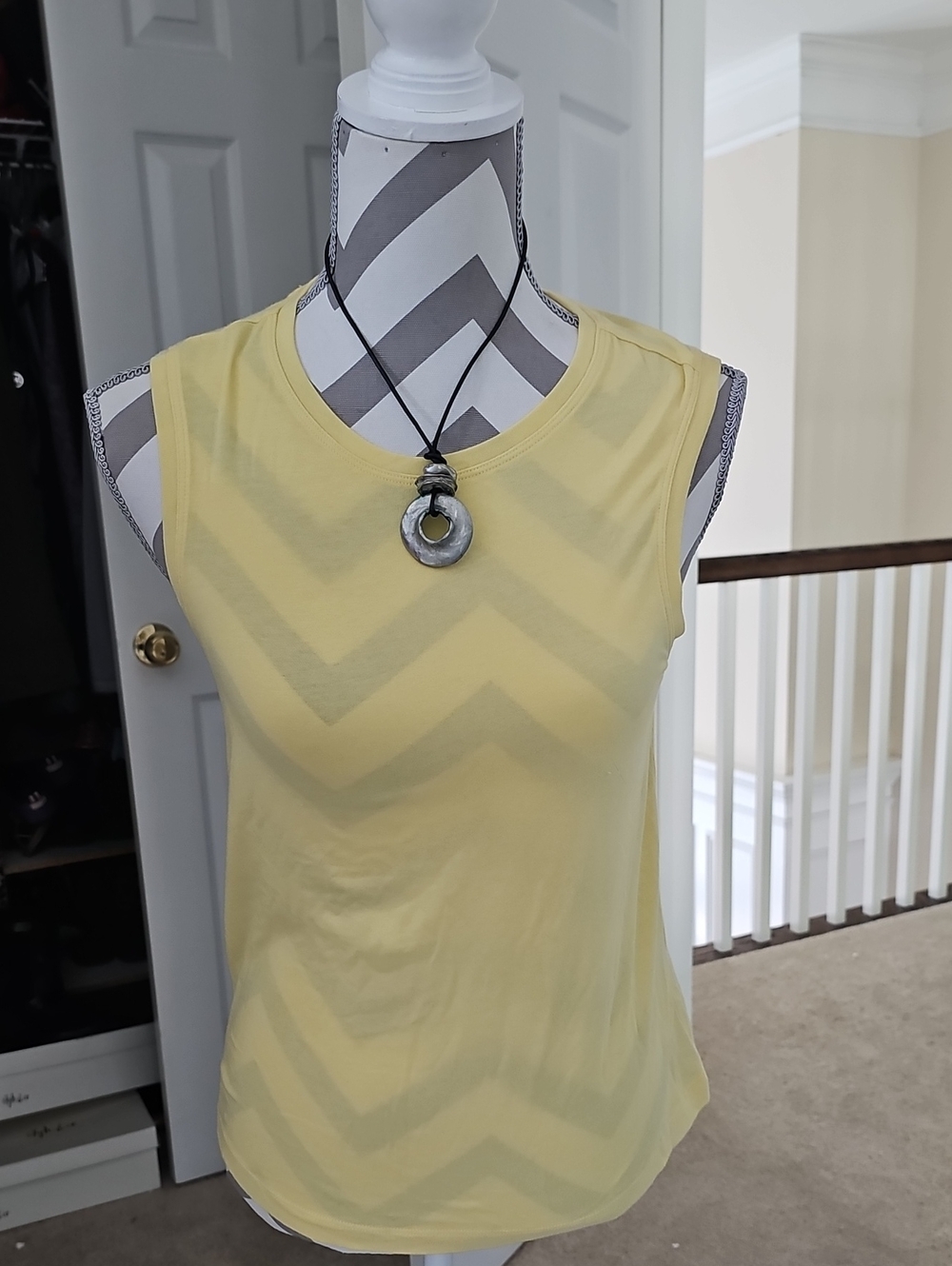 Banana Republic Sleeveless Crewneck Tank Top - Yellow